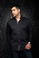 Chemise boutonnée noire à motif géométrique, vue avant avec patte contrastante et ourlet courbé pour homme par Au Noir