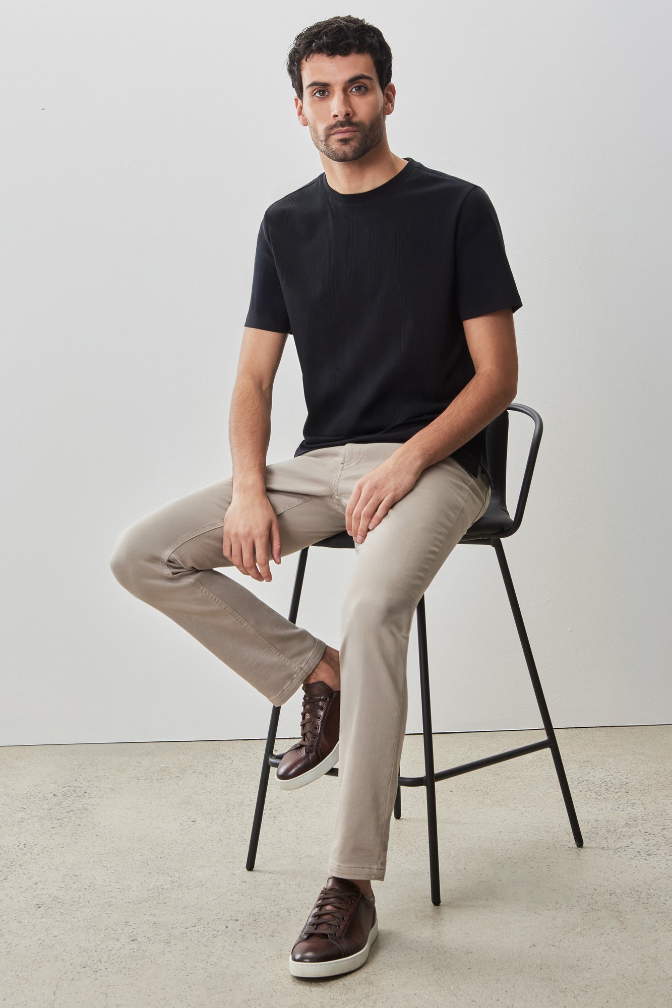T-shirt col rond pour homme par Robert Barakett | RB51014 Portmao Noir | Machemise.ca, vêtements mode pour hommes