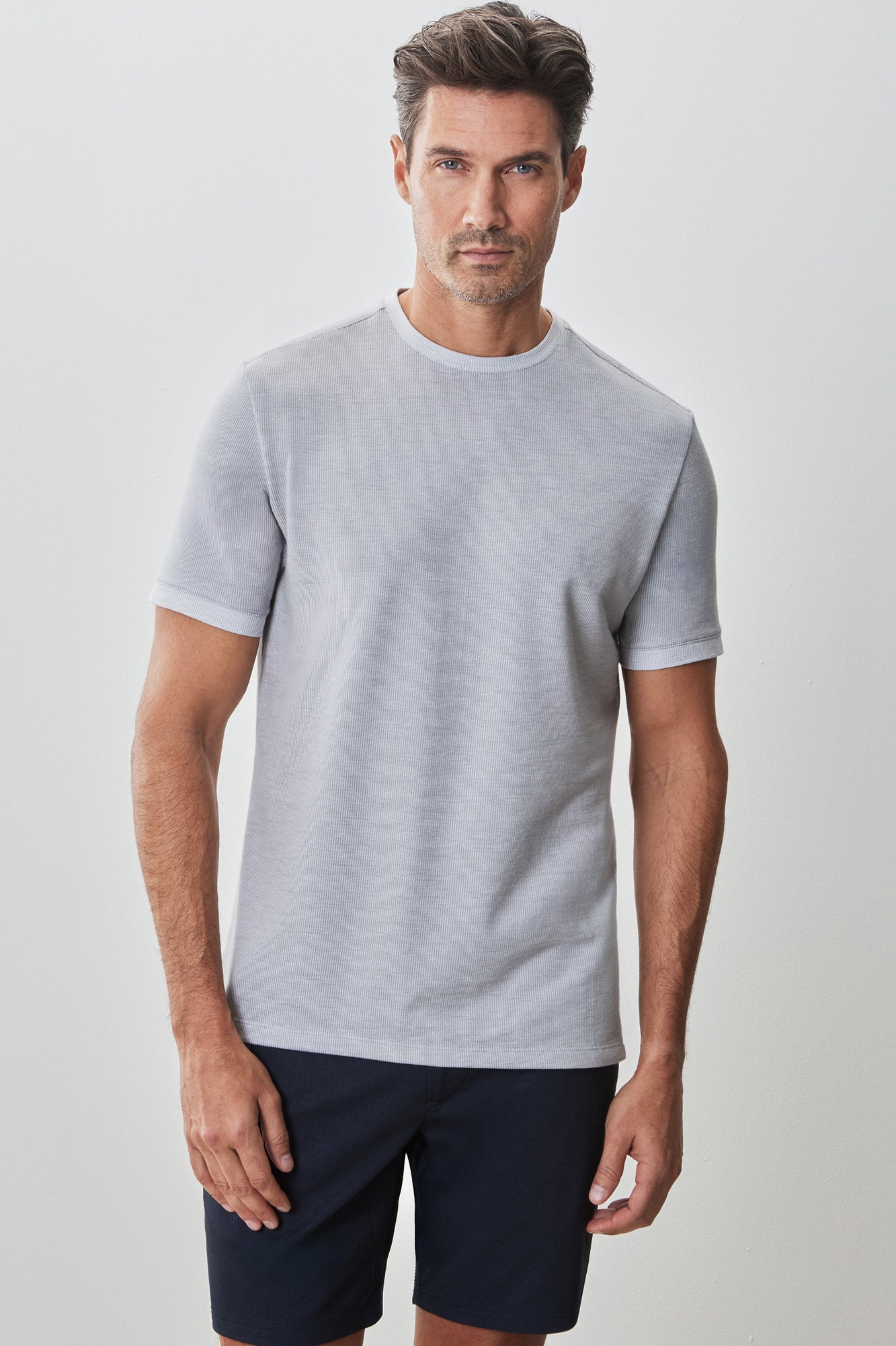 T-Shirt col rond pour homme par Robert Barakett | RB51129 Marsh Gris Clair | Machemise.ca, vêtements mode pour hommes