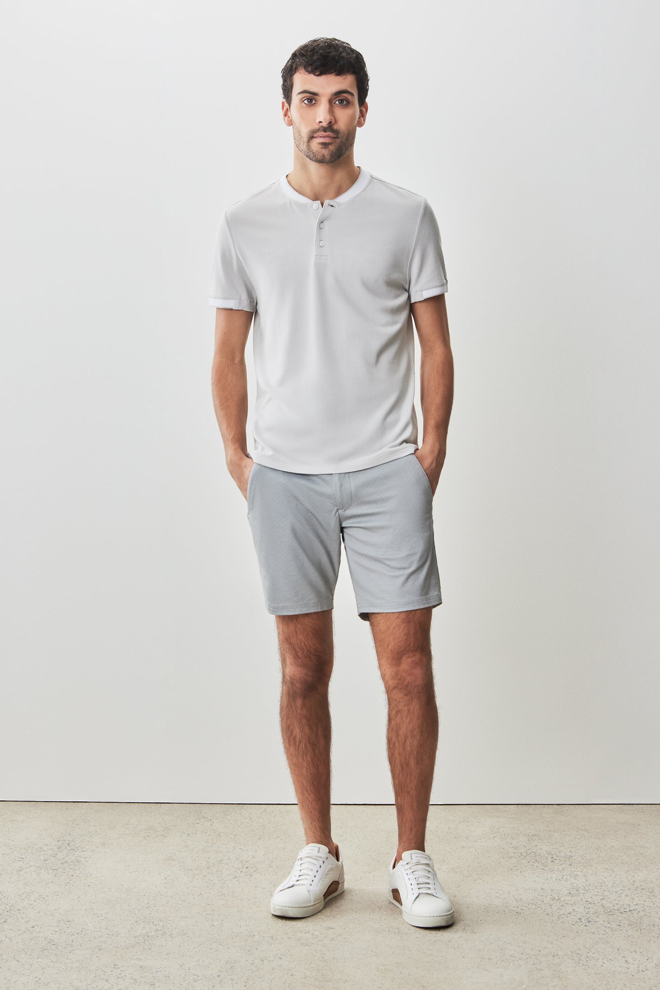 T-Shirt henley pour homme par Robert Barakett | RB51166 Tessio Gris Clair | Machemise.ca, vêtements mode pour hommes