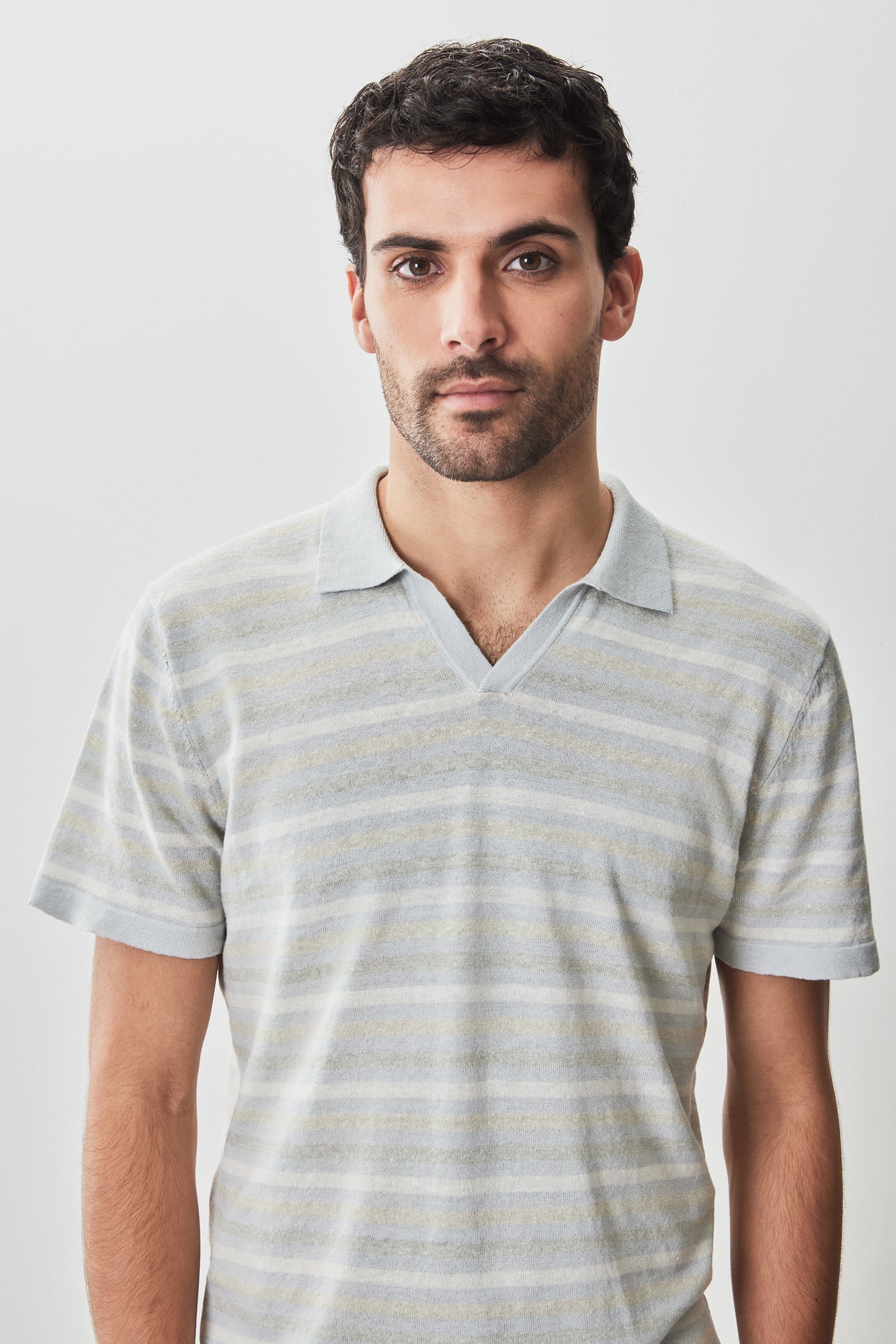 Polo col ouvert à manches courtes pour homme par Robert Barakett | RB51201 Lesko Olive | Machemise.ca, vêtements mode pour hommes