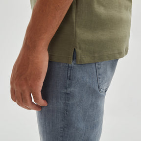 T-Shirt col en V pour homme par Robert Barakett | 23336V Georgia Olive | Machemise.ca, vêtements mode pour hommes
