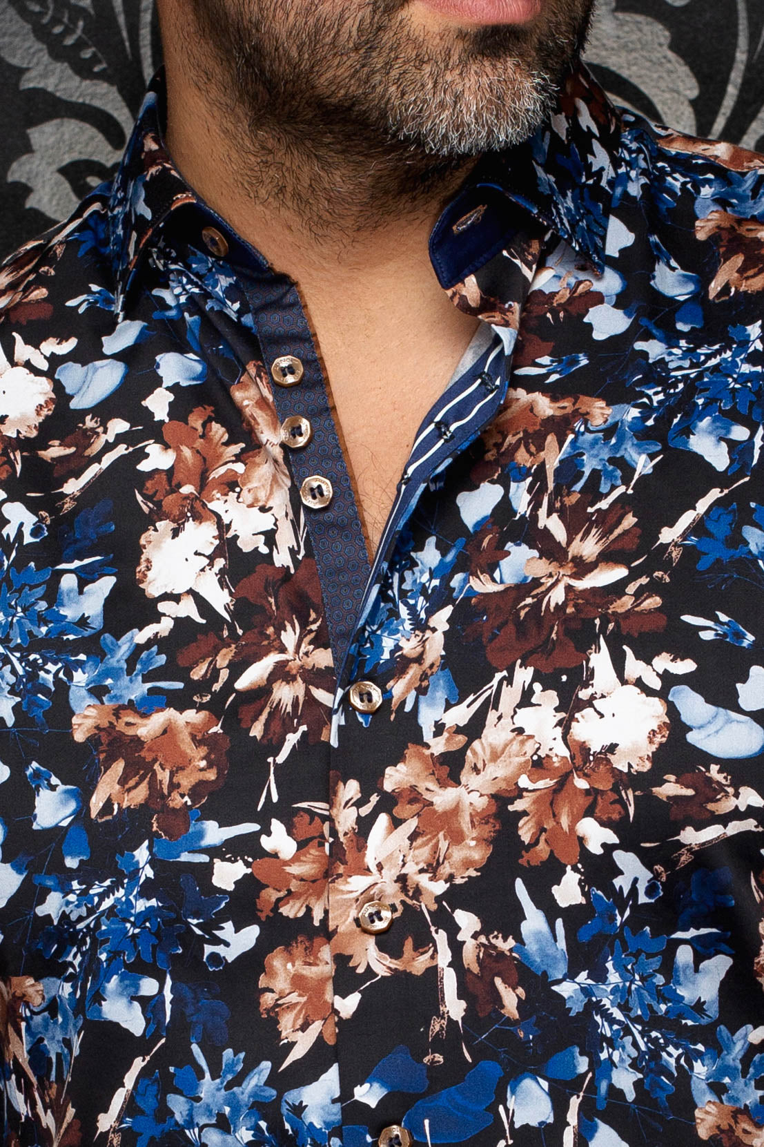 Au Noir men's black floral shirt collar, patterned placket trim, and light decorative buttons, close-up