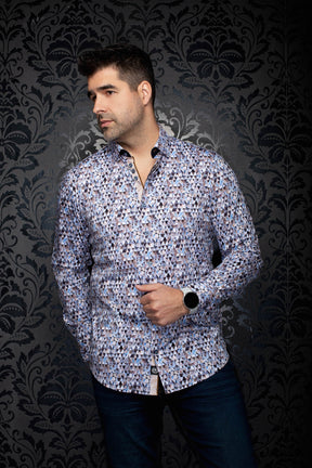 Vue en angle de la chemise boutonnée à motif géométrique bleu pâle et blanc, bord de col foncé pour homme par Au Noir