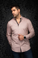 Chemise rose à motif géométrique avec patte intérieure noire contrastante pour homme par Au Noir, vue avant