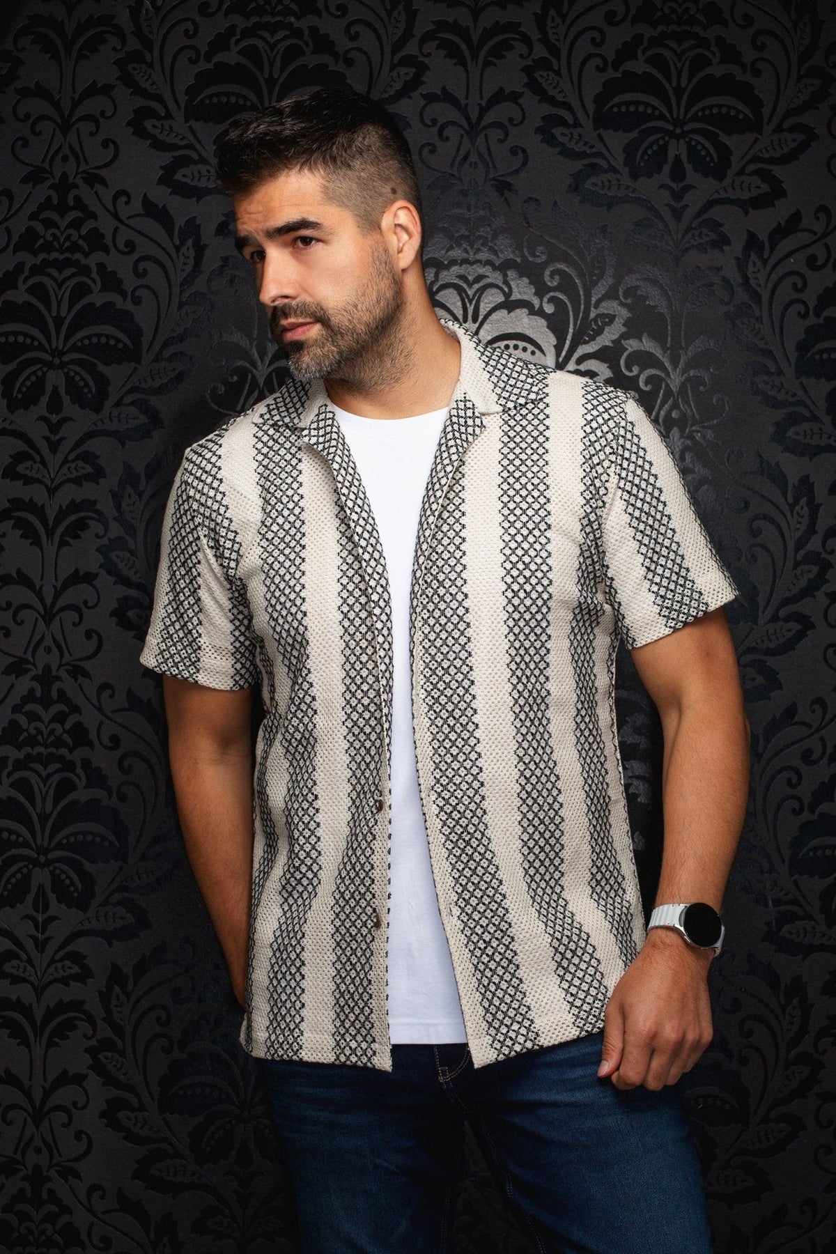 Chemise manches courtes à col ouvert pour homme par Au Noir | RAJ-T Crème | Machemise.ca, inventaire complet de la marque Au Noir