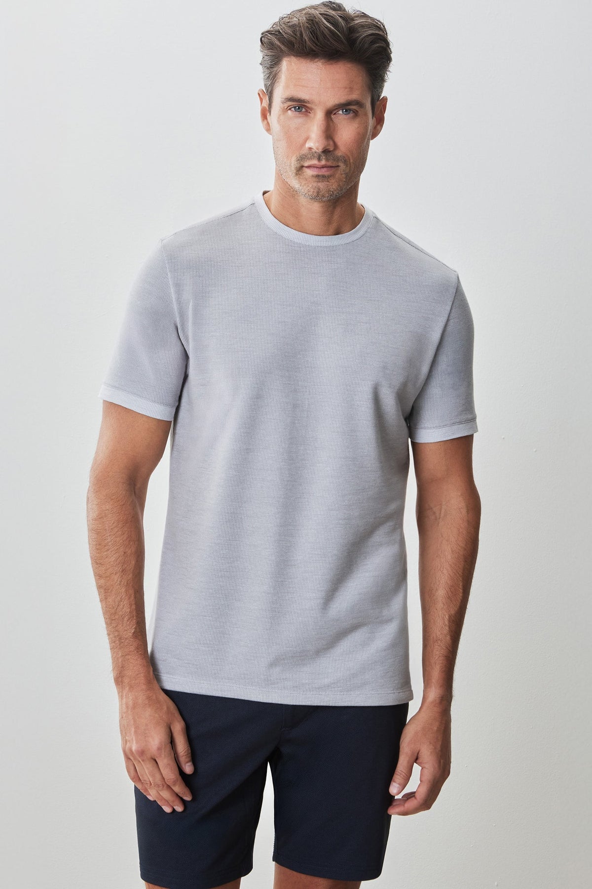T-Shirt col rond pour homme par Robert Barakett | RB51129 Marsh Gris Clair | Machemise.ca, vêtements mode pour hommes