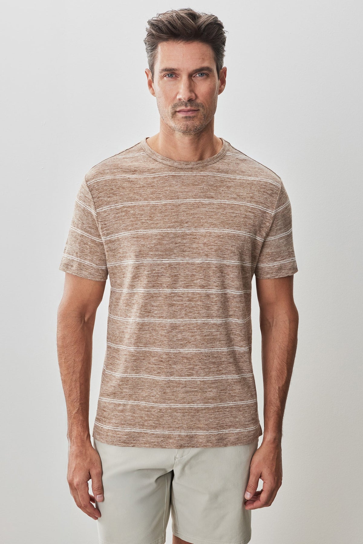 T-shirt col rond pour homme par Robert Barakett | RB51174 Folsom Beige | Machemise.ca, vêtements mode pour hommes