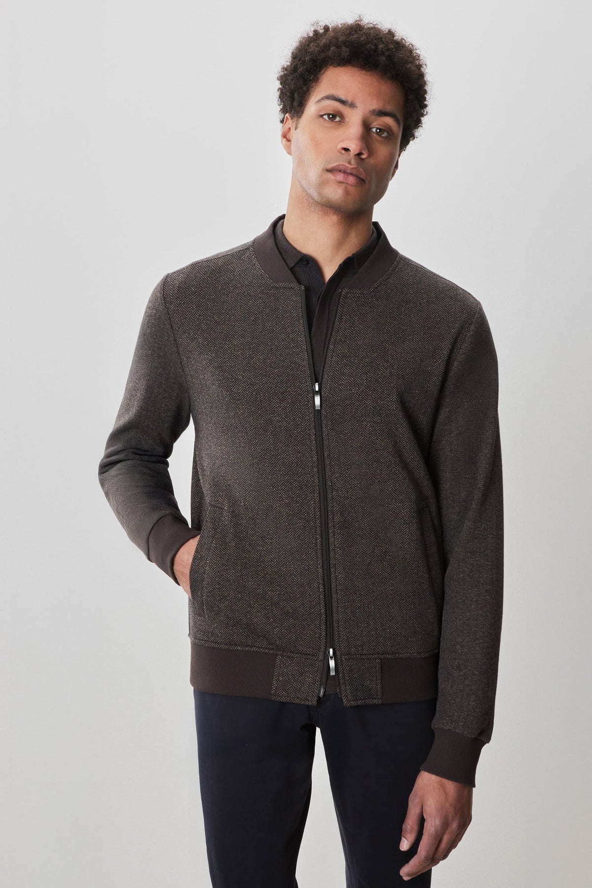 Veste à col baseball zippée pour homme par Robert Barakett | Stefanos RB52231 Brun | Machemise.ca, vêtements mode pour hommes