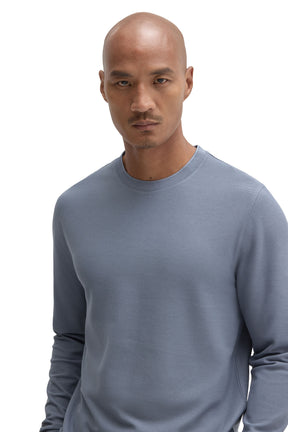 Robert Barakett men's blue-gray long sleeve T-Shirt with fine texture and ribbed crewneck, close-up