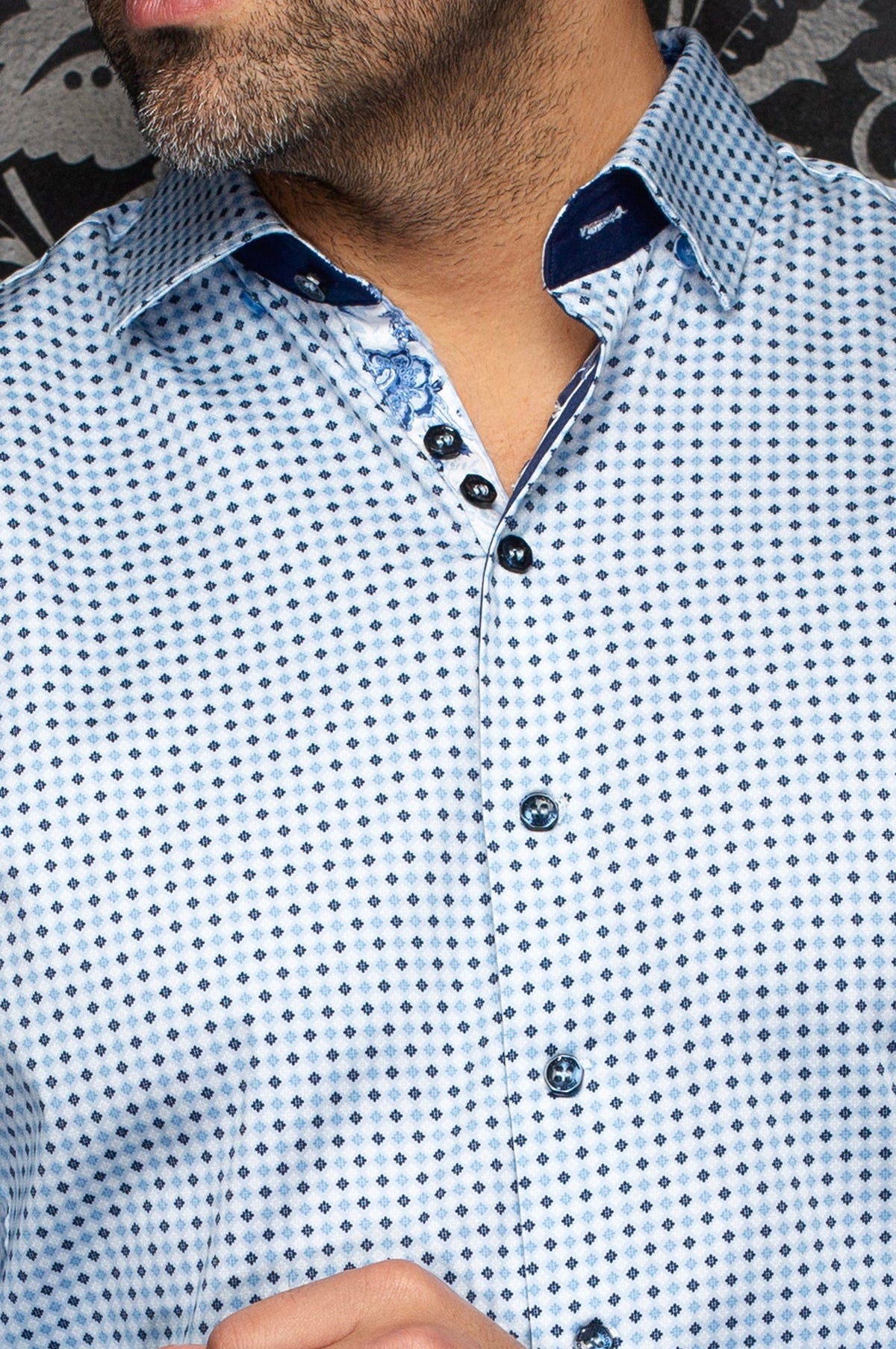 Chemise manches longues en coton extensible pour homme par Au Noir | SABAH Bleu | Machemise.ca, inventaire complet de la marque Au Noir