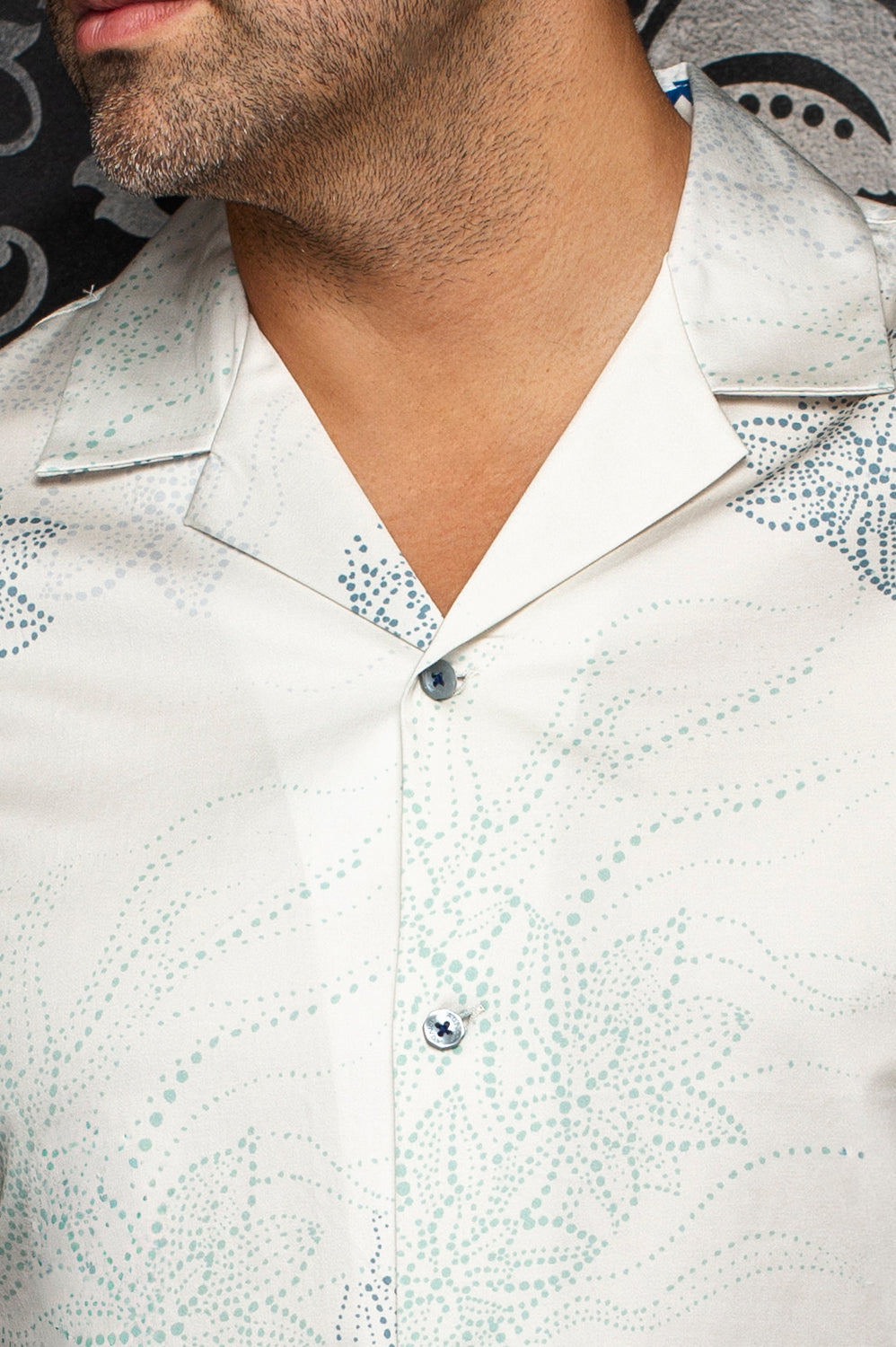 Chemise Performance à col ouvert pour homme par Au Noir | SANDY T Crème | Machemise.ca, inventaire complet de la marque Au Noir