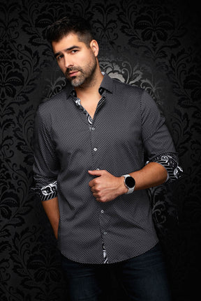 Chemise noire à motif géométrique avec poignets floraux contrastés roulés pour homme par Au Noir, vue de face