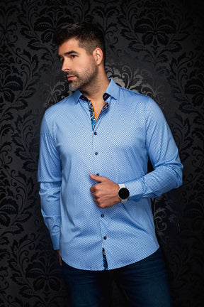 Chemise boutonnée bleu pâle à micro motif, vue de face avec garniture intérieure marine pour homme par Au Noir