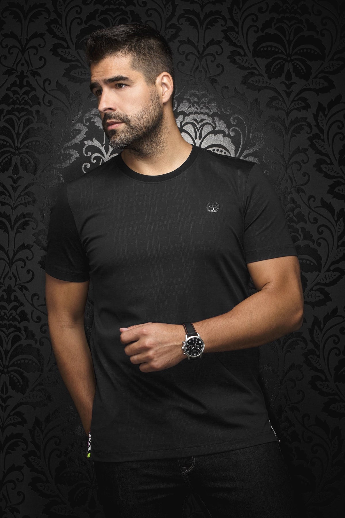 T-Shirt pour homme par Au Noir | C-MICHAEL-VARENNA Noir | Machemise.ca, inventaire complet de la marque Au Noir