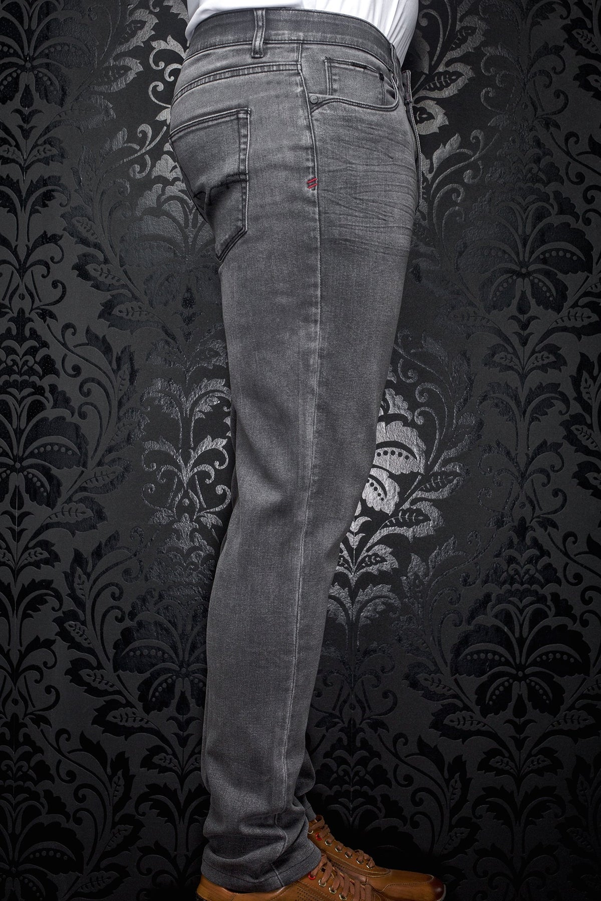 Jeans pour homme par Au Noir | JOHNNY-SRD Gris Moyen | Machemise.ca, inventaire complet de la marque Au Noir