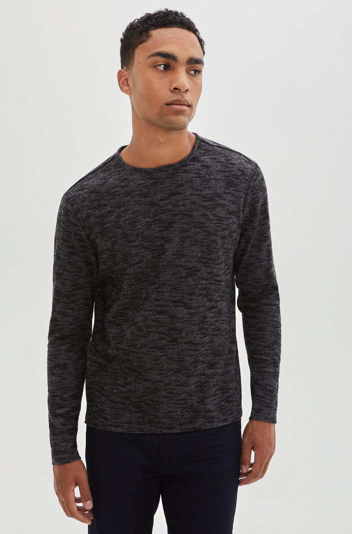 Chandail manches longues pour homme par Robert Barakett | Wharf RB22043 BLACK | Machemise.ca, vêtements mode pour homme //\\ Men's Long Sleeve T-Shirt by Robert Barakett | Wharf RB22043 BLACK | Machemise.ca, fashion clothing for men